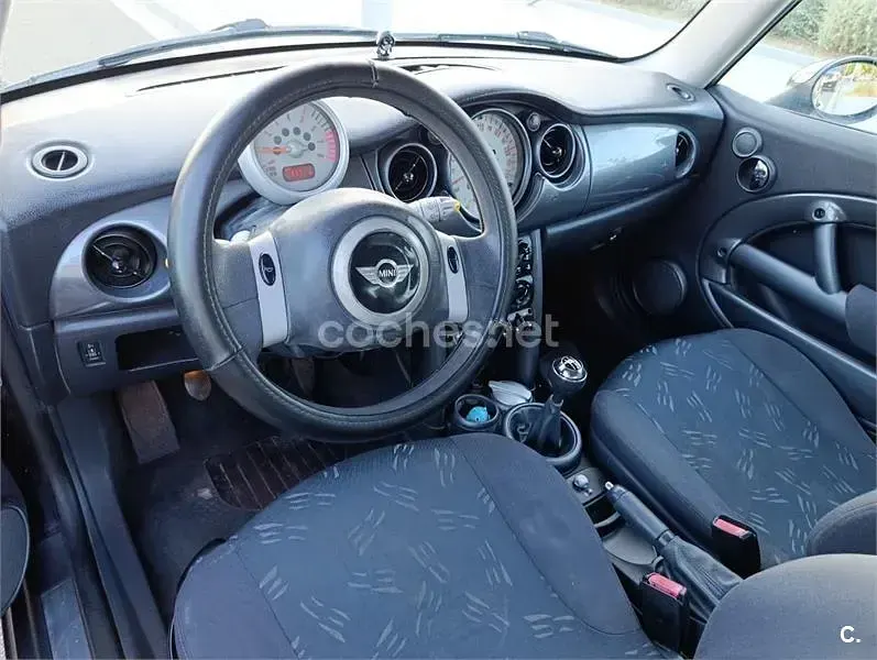 Usado Mini ONE 90 CV (66 kW) 2005 Negro Utilitario