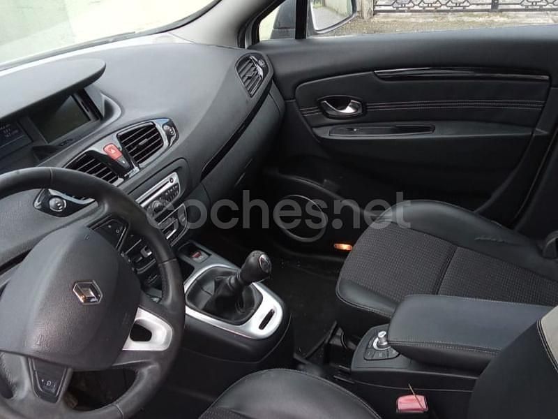 Usado Renault Scénic III Dynamique 110 CV (80 kW) 2012 Blanco Monovolumen