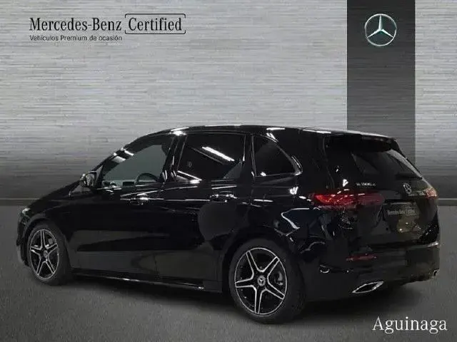 Nuevo Mercedes B200 150 CV (110 kW) 2026 Negro cosmos Utilitario