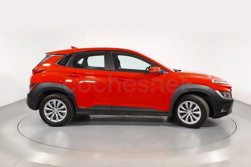 Usado Hyundai Kona 120 HP (88 kW) 2022 Vermelho SUV
