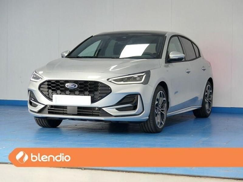 Usado Ford Focus ST-Line X 125 CV (91 kW) 2024 Plateado Utilitario