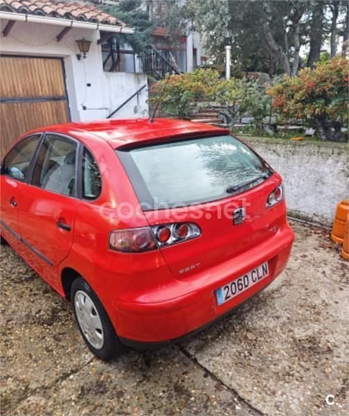 Usado Seat Ibiza 64 CV (47 kW) 2006 Rojo Berlina