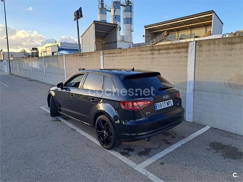 Käytetty Audi A3 105 HP (77 kW) 2014 Musta Sedan
