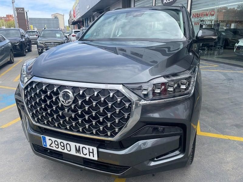 Usado Ssangyong (KGM) Rexton 202 CV (148 kW) 2022 Gris / plata SUV