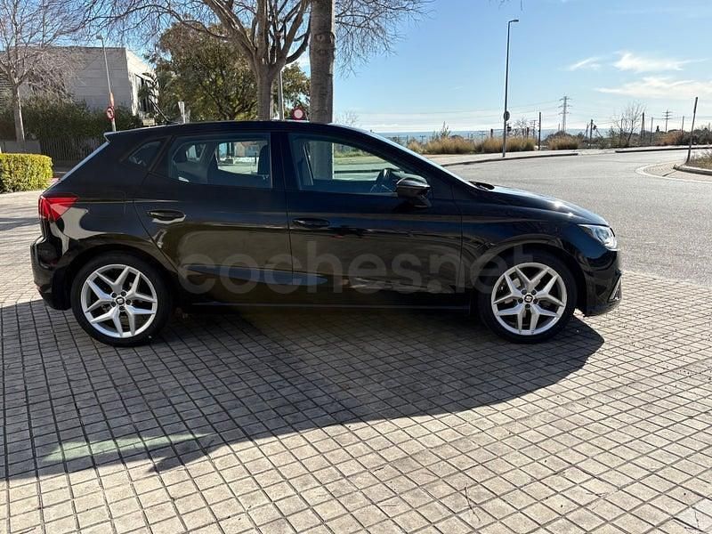 Usado Seat Ibiza FR 115 CV (84 kW) 2018 Negro Utilitario