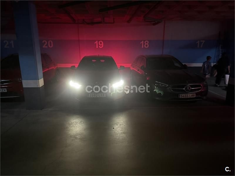 Usado BMW 118 136 CV (100 kW) 2021 Rojo Utilitario