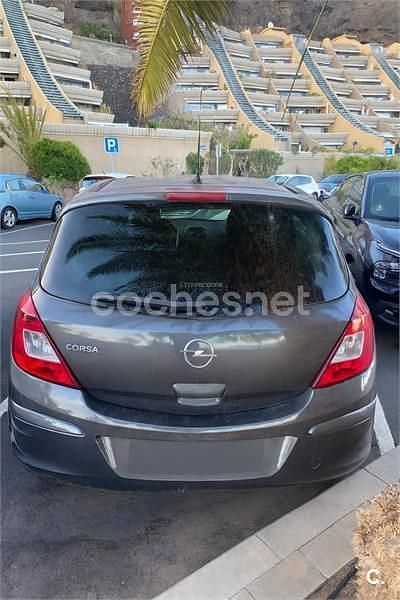 Gris / plata Usado 2010 Opel Corsa Cosmo Berlina | 3200 € (Buen precio) - Imagen 1/4