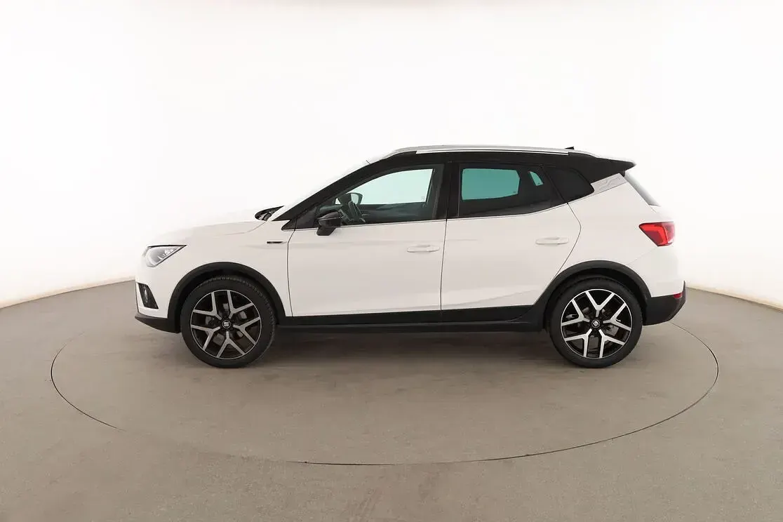 Usado Seat Arona FR 115 CV (84 kW) 2019 Blanco SUV