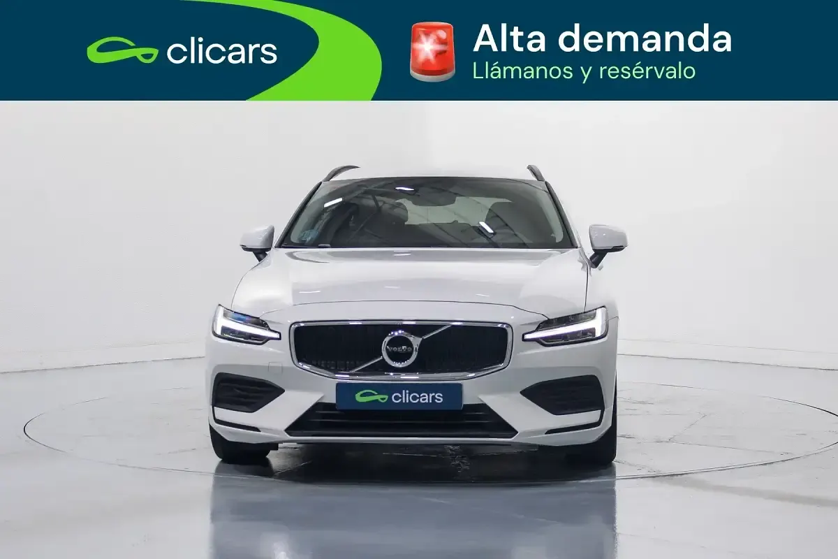 Usado Volvo V60 Momentum 197 CV (144 kW) 2021 Blanco Familiar