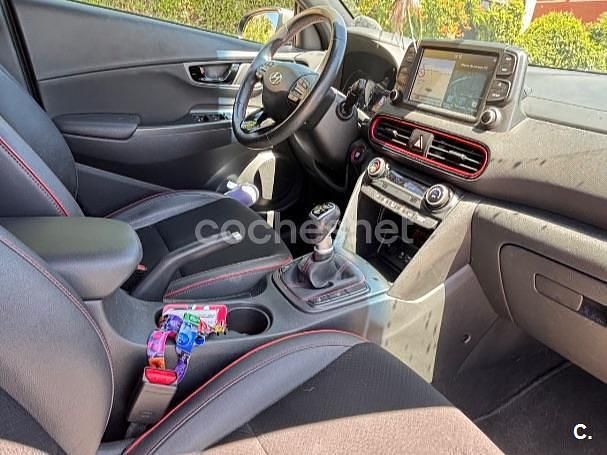 Gris / plata Usado 2021 Hyundai Kona SUV | 15.500 € (Precio justo) - Imagen 1/4