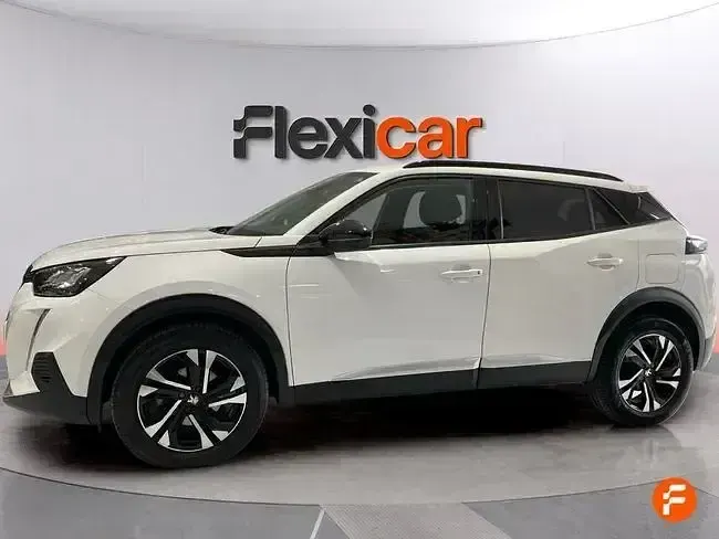 Usado Peugeot 2008 Allure 110 CV (80 kW) 2022 Blanco SUV