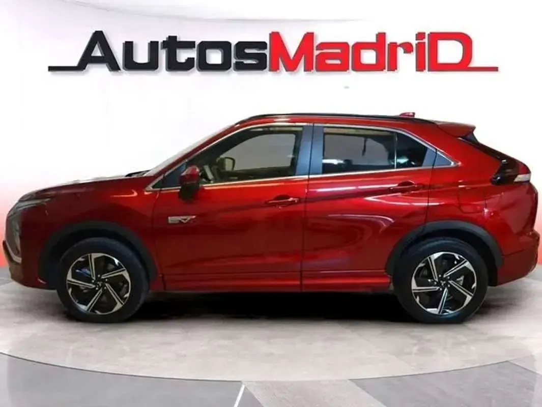 Usado Mitsubishi Eclipse Cross 188 CV (138 kW) 2023 Rojo SUV