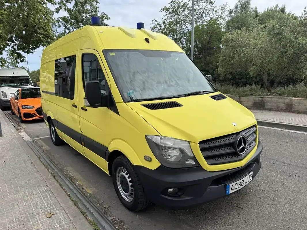 Usado Mercedes Sprinter 129 CV (94 kW) 2016 Amarillo Van
