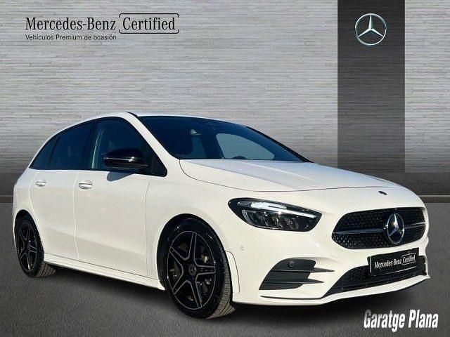 Usado Mercedes B200 150 CV (110 kW) 2024 Blanco polar Utilitario