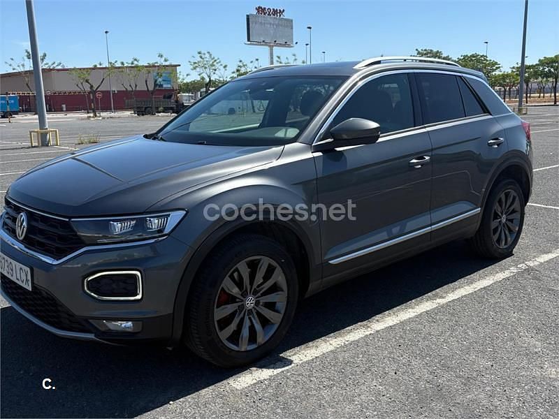 Usado VW T-Roc Sportline 150 CV (110 kW) 2019 Gris / plata SUV