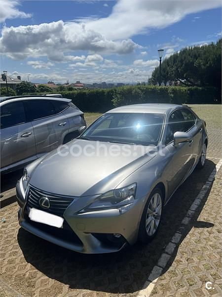 Usado Lexus IS300h Executive Line 223 CV (164 kW) 2014 Gris / plata Berlina