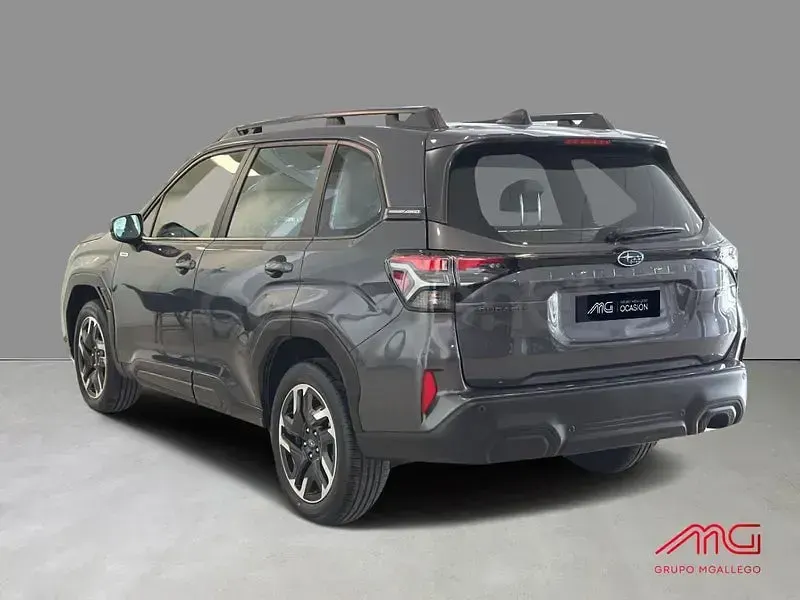 Nuevo Subaru Forester Active 152 CV (111 kW) 2026 Gris / plata SUV