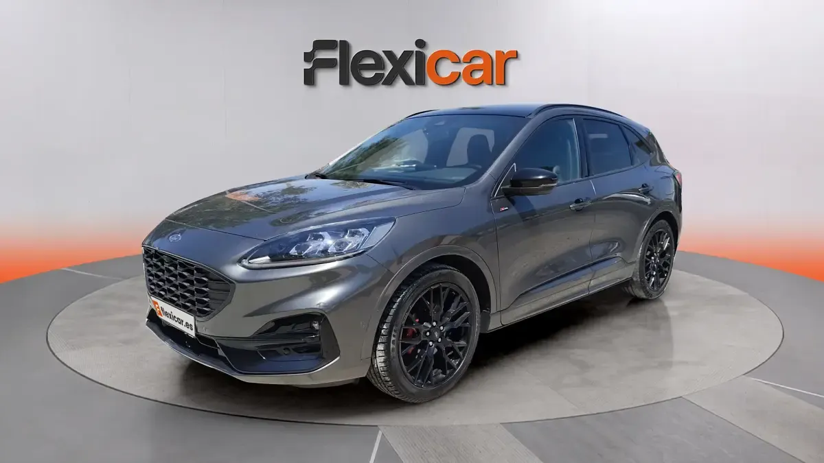 Usado Ford Kuga ST-Line 150 CV (110 kW) 2023 Gris SUV