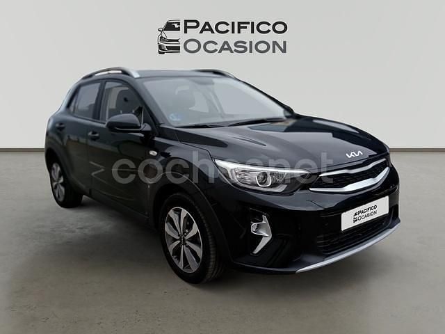 Negro Usado 2022 Kia Stonic SUV | 15.300 € (Precio justo) - Imagen 1/4
