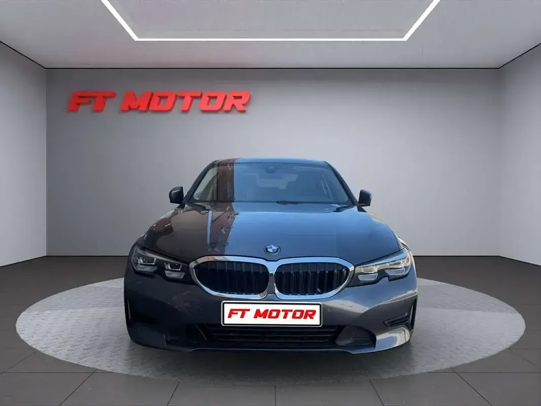 Usado BMW 318 150 CV (110 kW) 2022 Gris Berlina