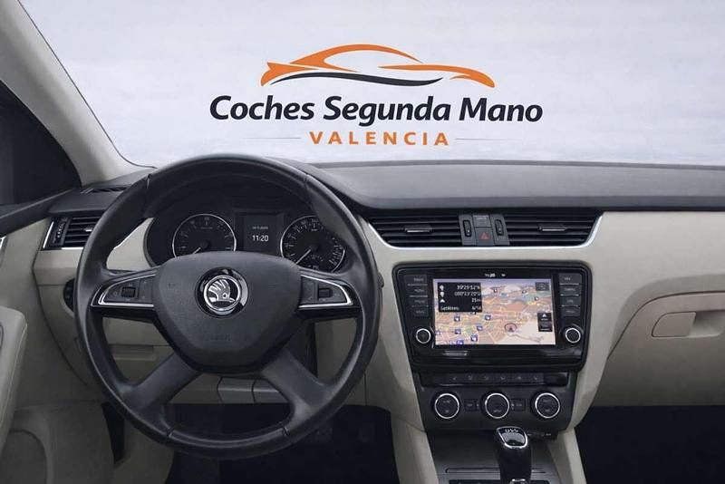 Usado Skoda Octavia Ambition 105 CV (77 kW) 2015 Beige Utilitario