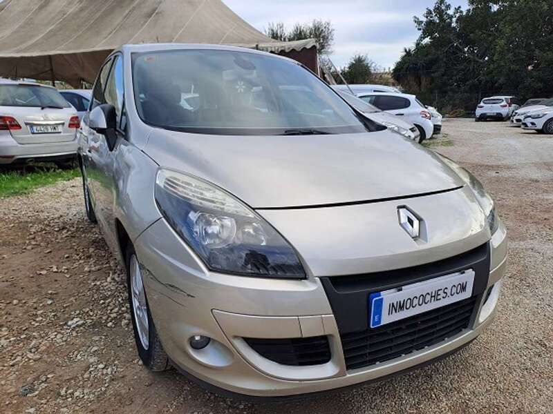Beige Usado 2011 Renault Scénic III Dynamique Monovolumen | 6700 € (Precio justo) - Imagen 1/4