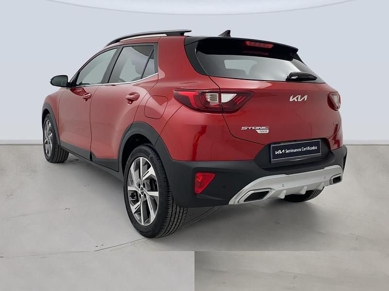Usado Kia Stonic GT-Line 120 CV (88 kW) 2022 Rojo SUV