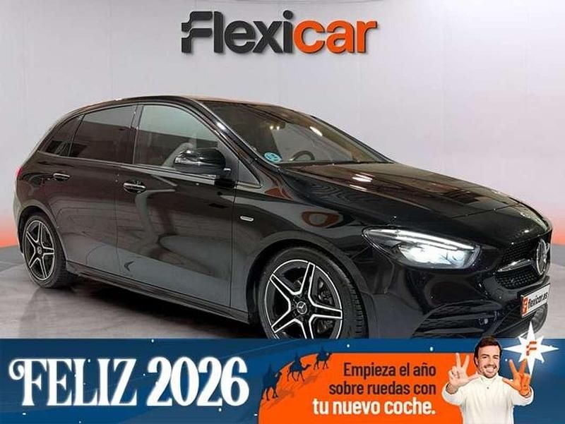 Negro Usado 2021 Mercedes B200 Monovolumen | 21.190 € (Buen precio) - Imagen 1/4
