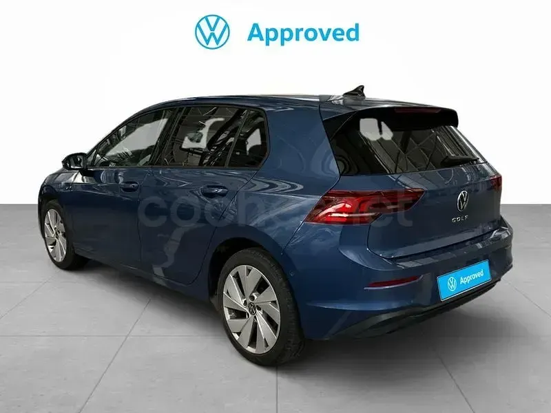 Usado VW Golf VIII 115 CV (84 kW) 2025 Azul Berlina