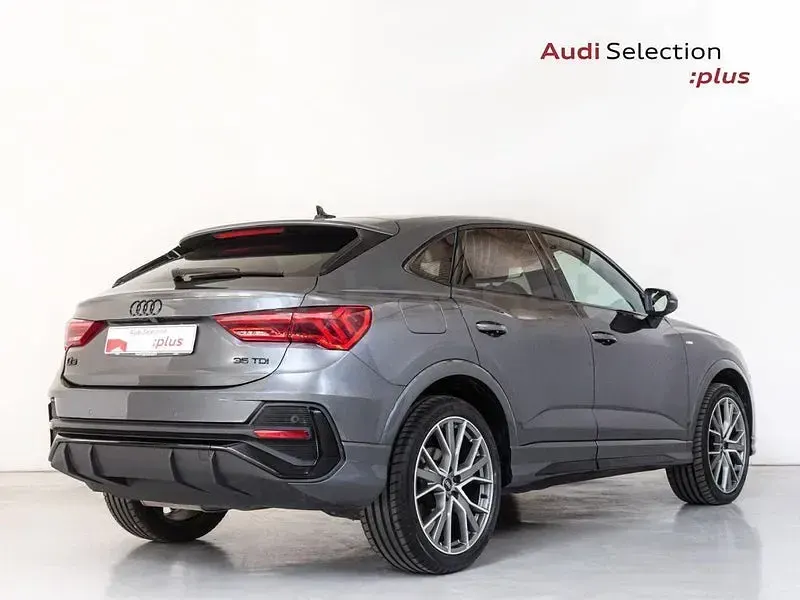 Usado Audi Q3 Sportback Exclusive 150 CV (110 kW) 2025 Gris / plata SUV
