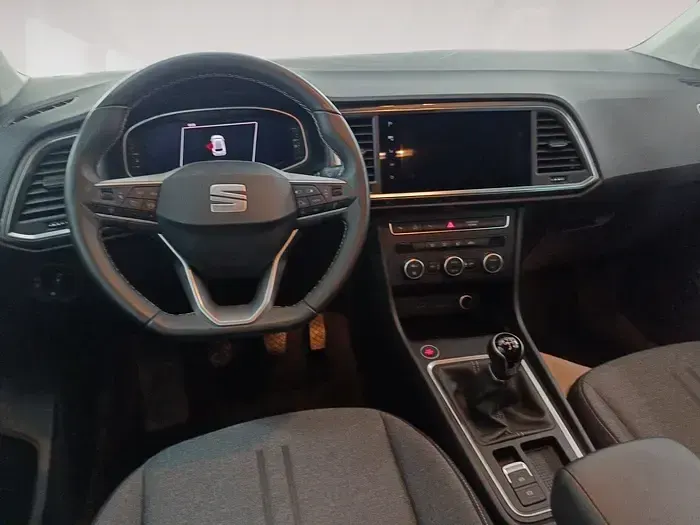 Usado Seat Ateca Style 150 CV (110 kW) 2025 Gris SUV