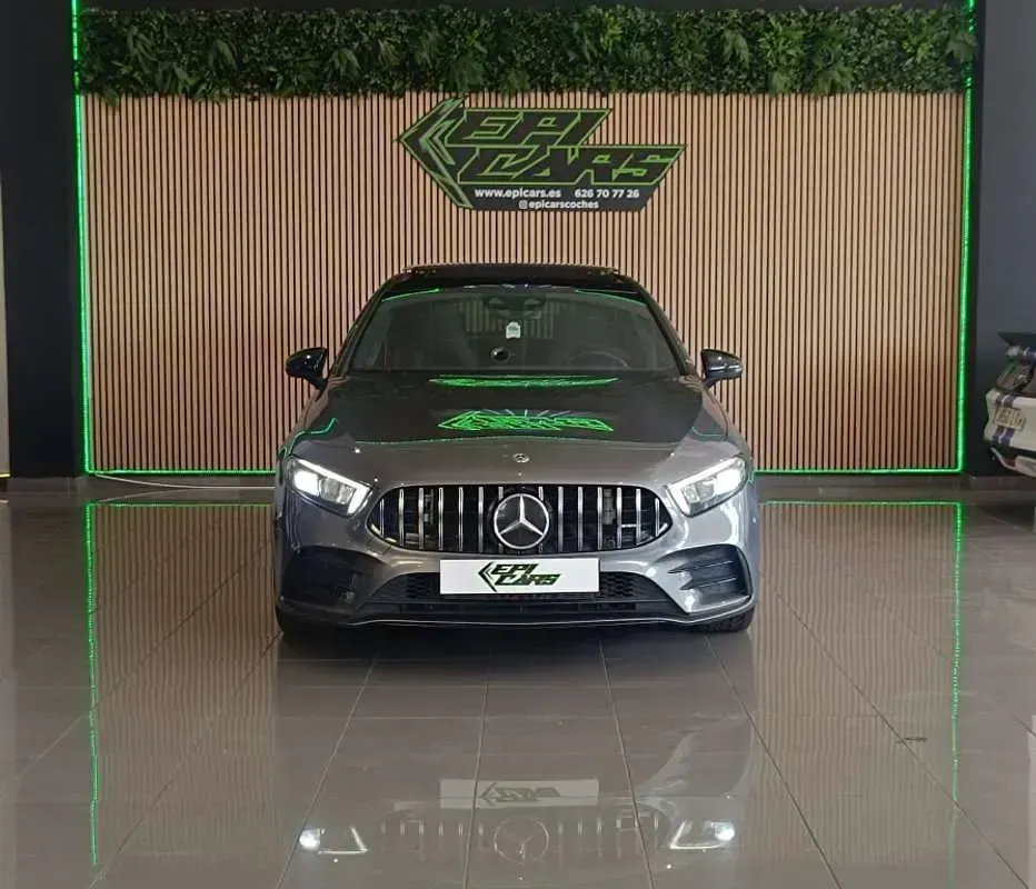 Usado Mercedes A35 AMG AMG 306 CV (225 kW) 2019 Gris Utilitario