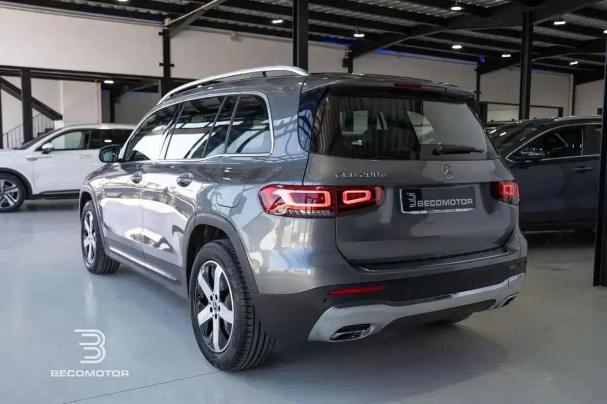 Usado Mercedes GLB200 150 CV (110 kW) 2022 Gris SUV