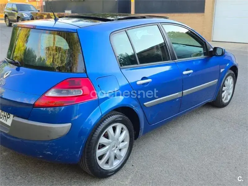 Usado Renault Mégane III Dynamique 130 CV (95 kW) 2008 Azul Berlina