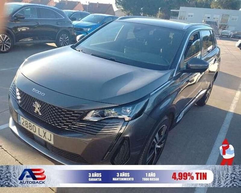 Usado Peugeot 5008 GT 131 CV (96 kW) 2022 Gris SUV