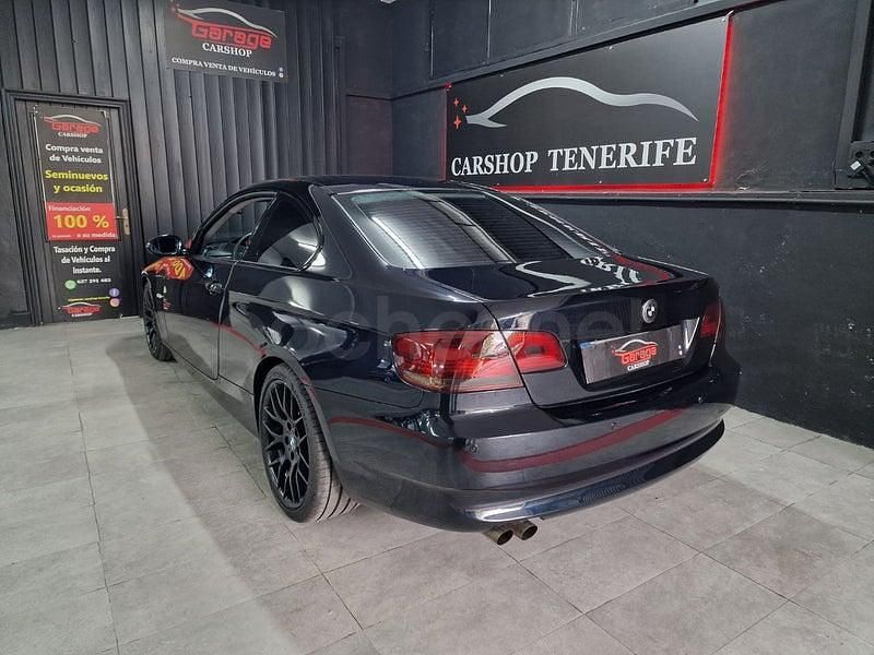Usado BMW 325 218 HP (160 kW) 2008 Preto Coupé