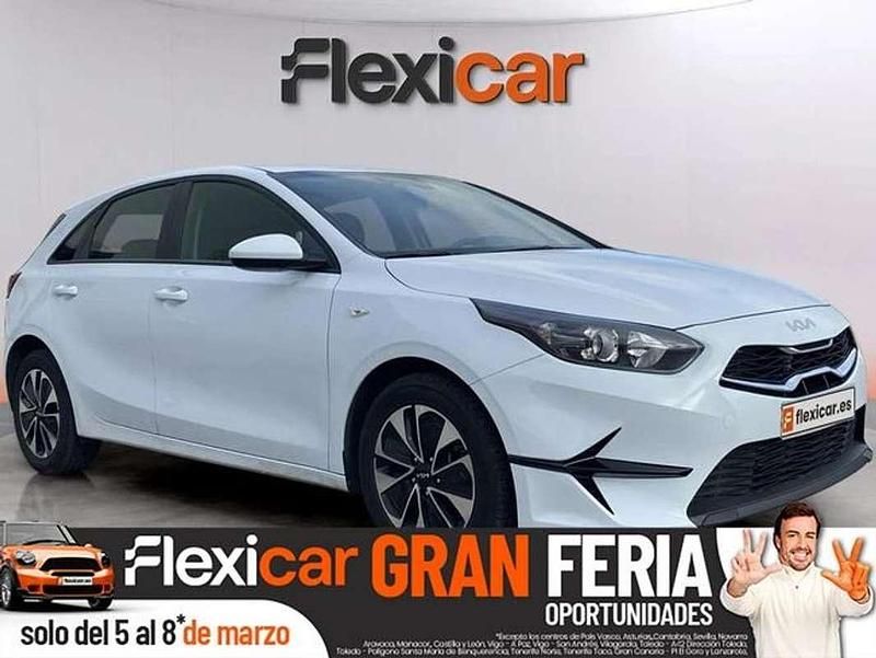 Usado Kia Ceed 101 CV (74 kW) 2024 Blanco Utilitario