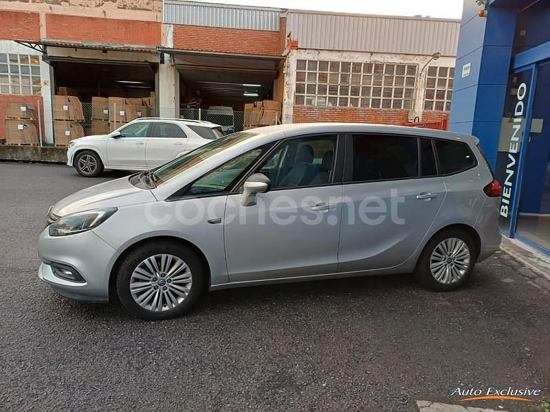 Usado Opel Zafira Excellence 134 CV (98 kW) 2018 Gris / plata Monovolumen
