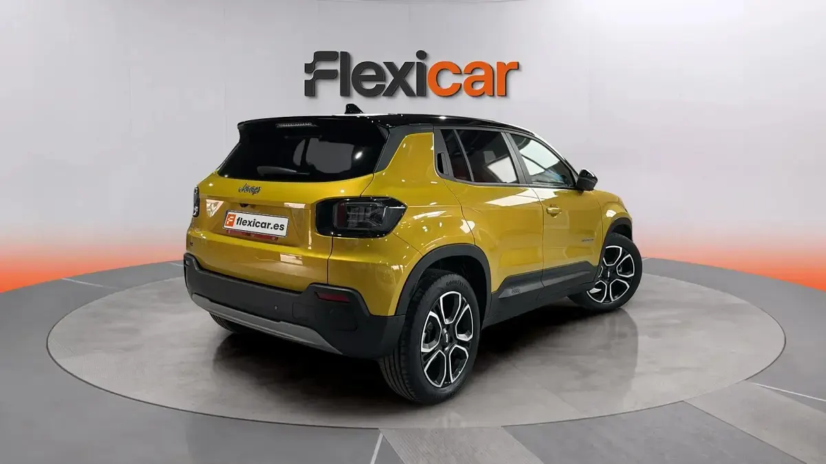 Usado Jeep Avenger EV 114 kW (156 CV) 2023 Amarillo SUV