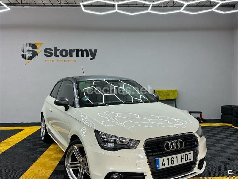 Blanco Usado 2011 Audi A1 Attraction Utilitario | 7100 € (Un poco caro) - Imagen 1/4