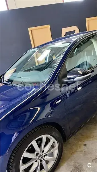 Usado VW Golf VII 105 CV (77 kW) 2012 Azul Berlina