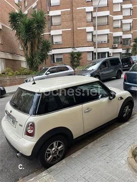 Usado Mini ONE 75 CV (55 kW) 2013 Beige Utilitario