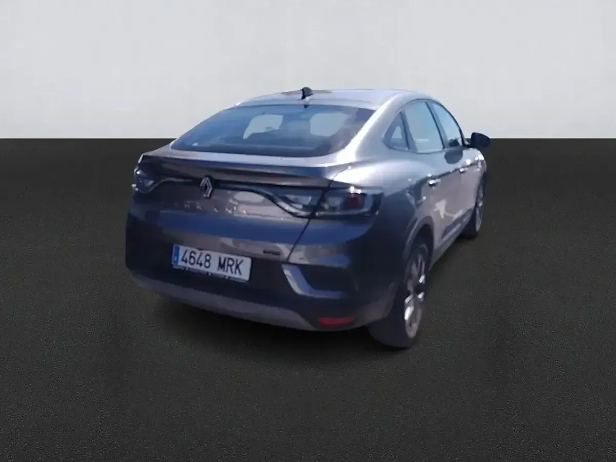 Usado Renault Arkana Evolution 145 CV (106 kW) 2024 Gris SUV