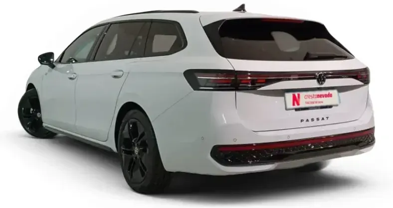 Usado VW Passat R-line 150 CV (110 kW) 2024 Familiar