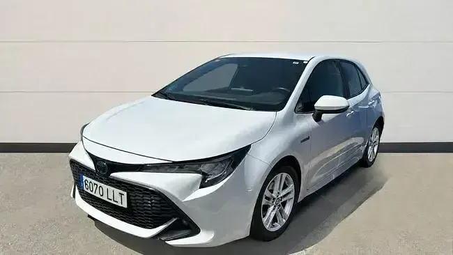 Usado Toyota Corolla Active 122 CV (89 kW) 2020 Blanco Berlina