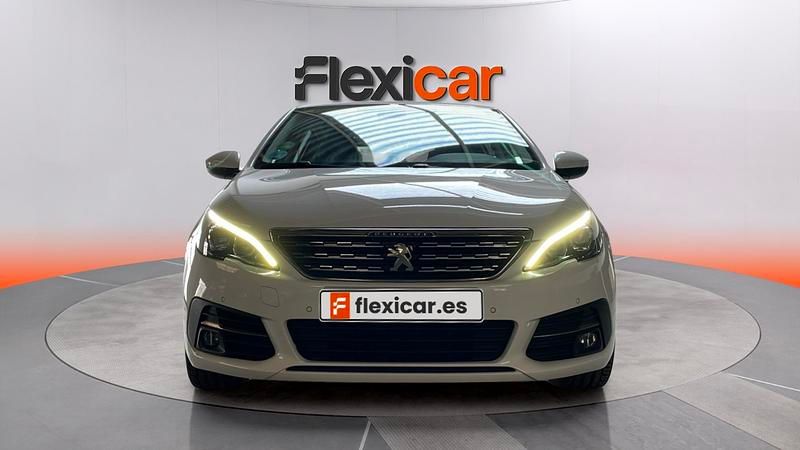 Usado Peugeot 308 Allure 131 CV (96 kW) 2020 Blanco Berlina