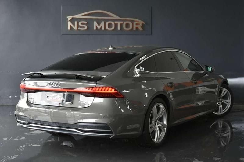 Usado Audi A7 Sportback S-Line 204 CV (150 kW) 2023 Gris Utilitario