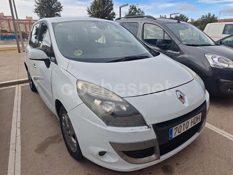 Usado Renault Scénic III Dynamique 110 CV (80 kW) 2011 Blanco Monovolumen