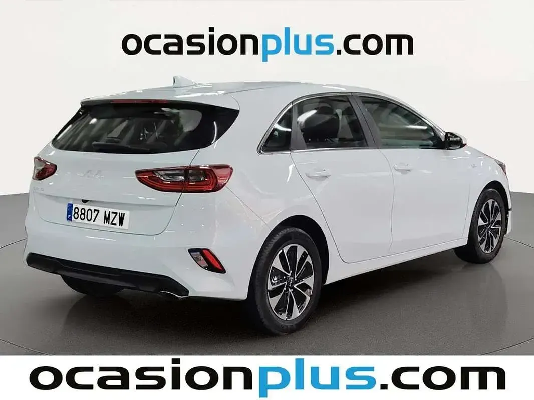 Usado Kia Ceed 101 CV (74 kW) 2025 Blanco Utilitario