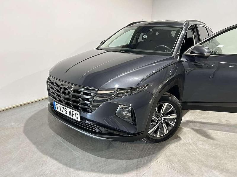 Usado Hyundai Tucson 230 CV (169 kW) 2023 Gris SUV